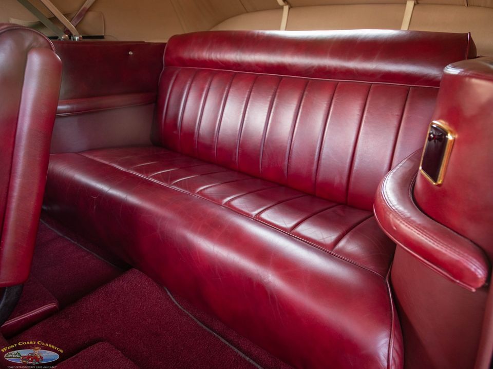 1940 Lincoln Zephyr Continental V12