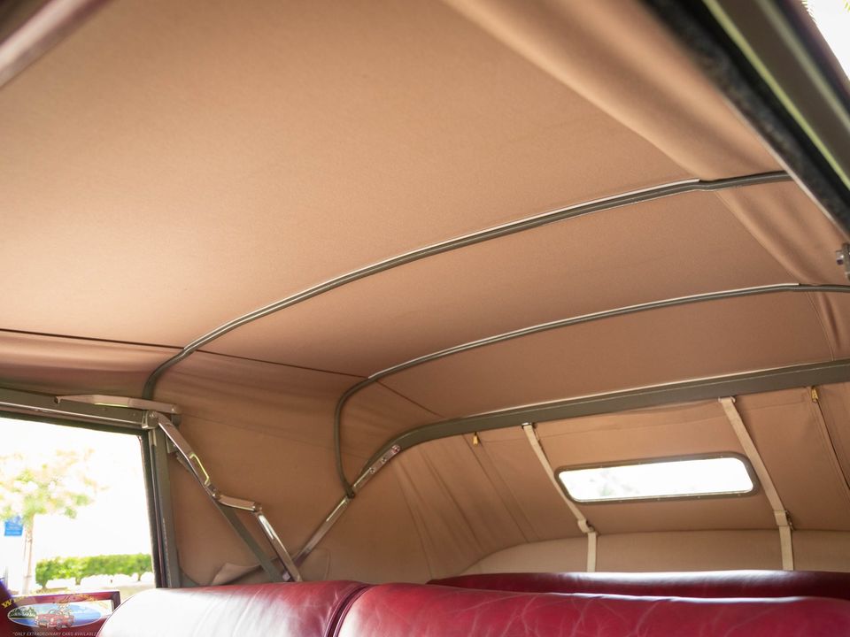 1940 Lincoln Zephyr Continental V12