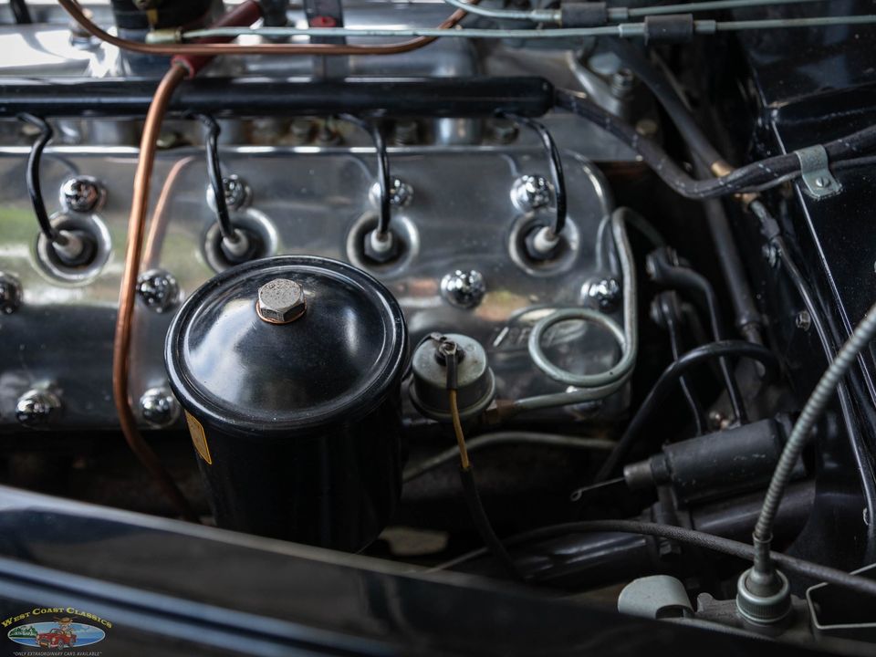 1940 Lincoln Zephyr Continental V12
