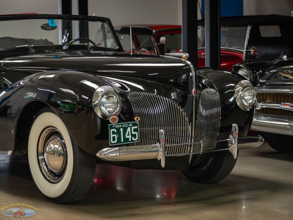 1940 Lincoln Zephyr Continental V12