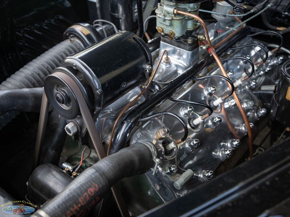 1940 Lincoln Zephyr Continental V12