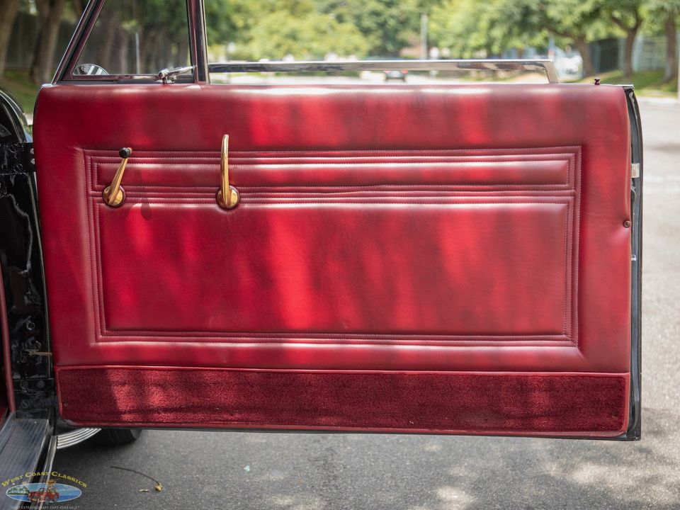 1940 Lincoln Zephyr Continental V12