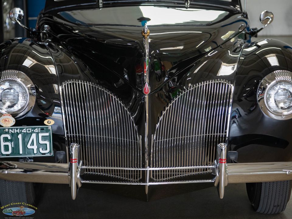 1940 Lincoln Zephyr Continental V12