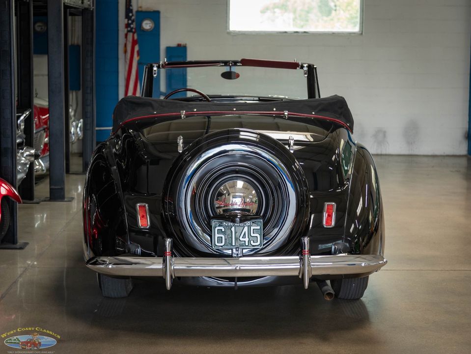 1940 Lincoln Zephyr Continental V12