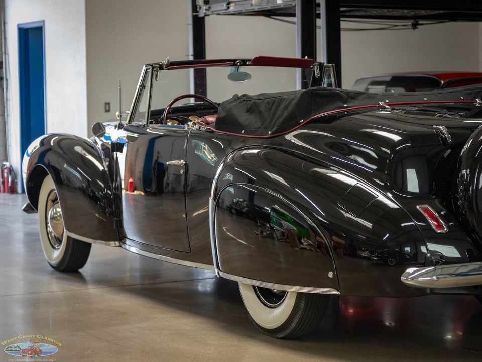 1940 Lincoln Zephyr Continental V12