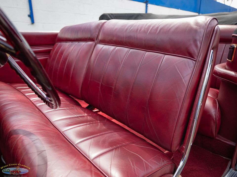 1940 Lincoln Zephyr Continental V12