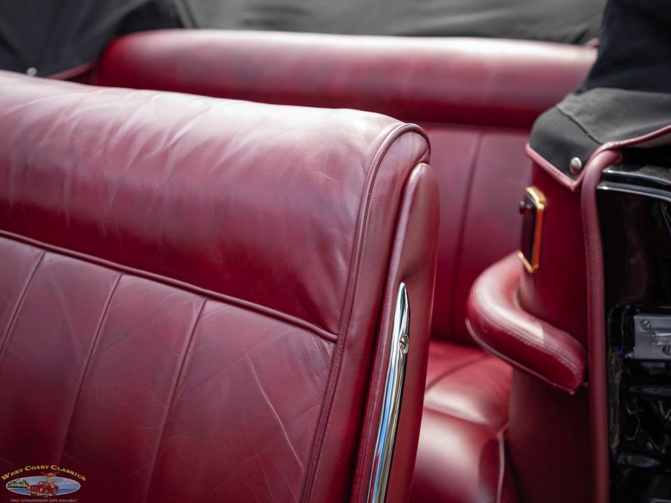 1940 Lincoln Zephyr Continental V12