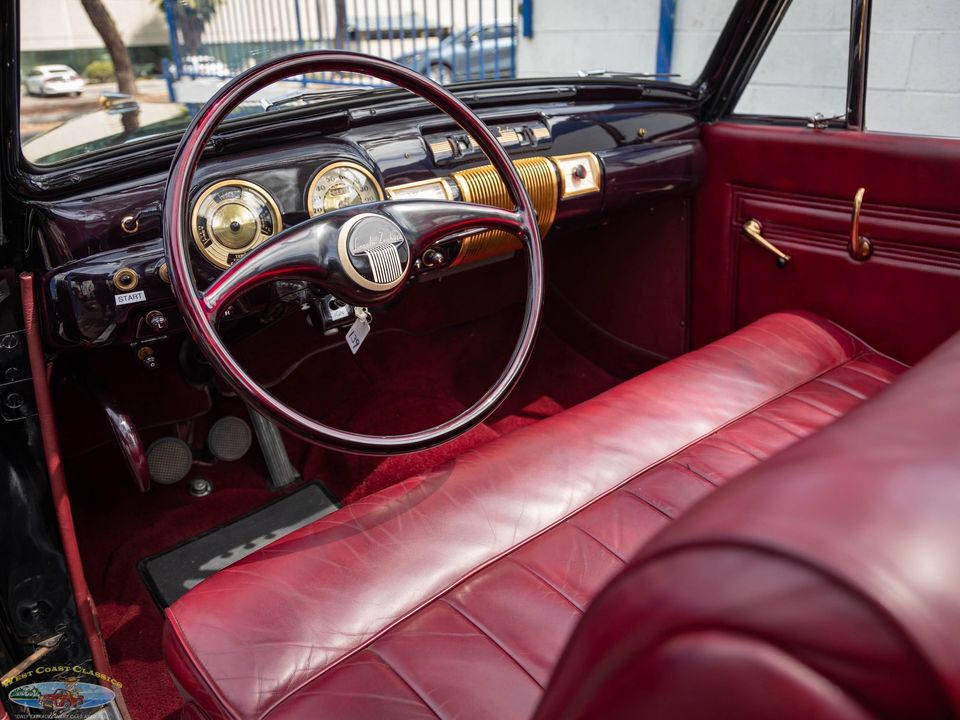 1940 Lincoln Zephyr Continental V12