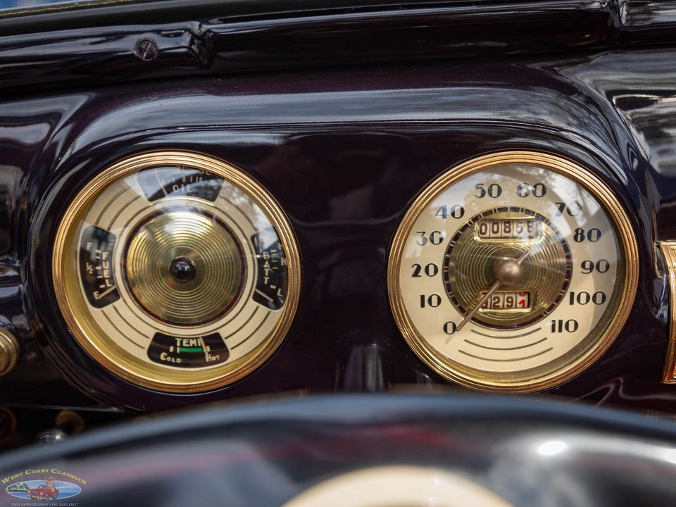 1940 Lincoln Zephyr Continental V12