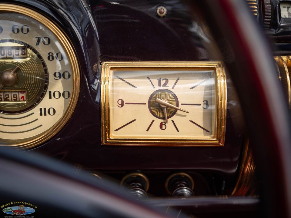1940 Lincoln Zephyr Continental V12