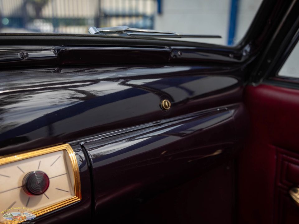 1940 Lincoln Zephyr Continental V12