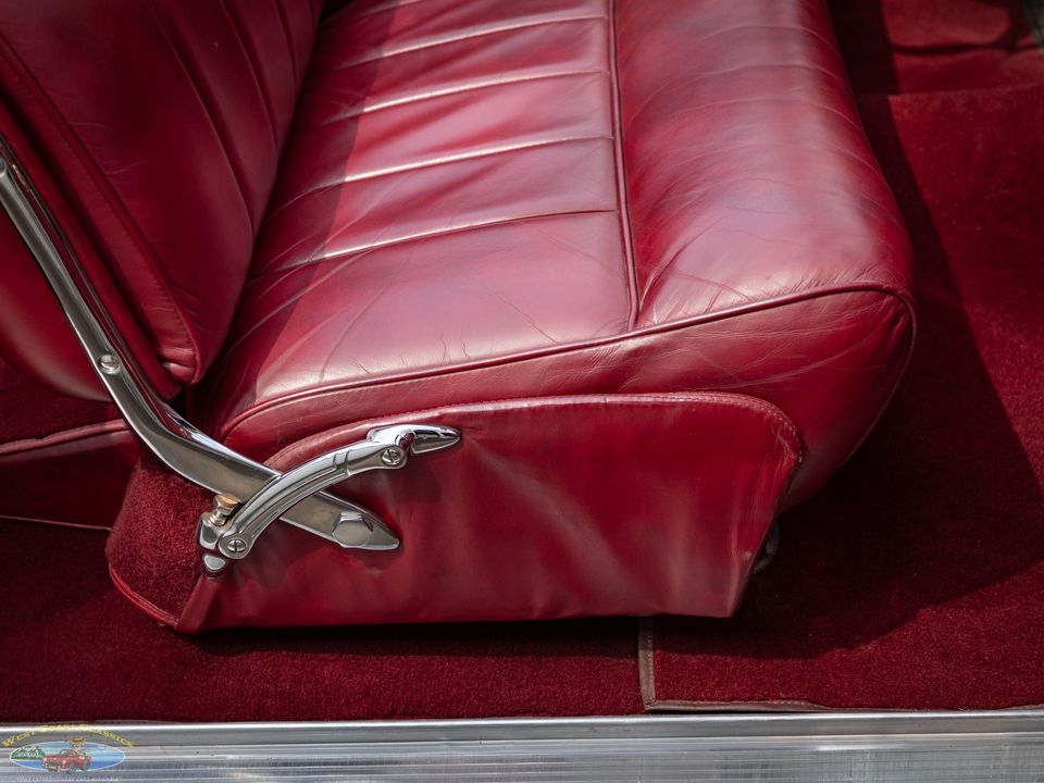 1940 Lincoln Zephyr Continental V12
