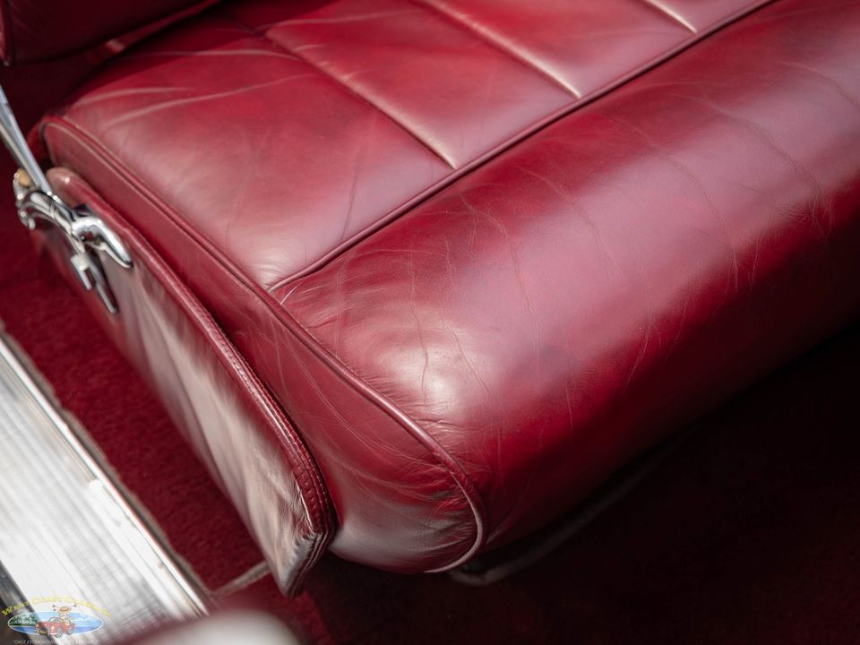 1940 Lincoln Zephyr Continental V12