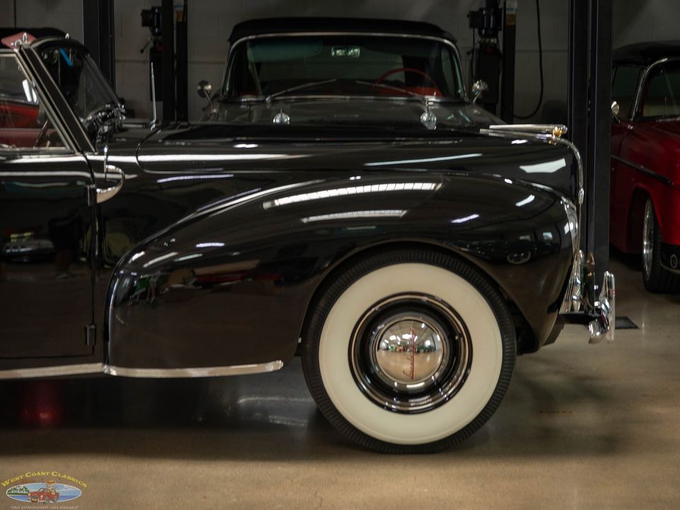 1940 Lincoln Zephyr Continental V12