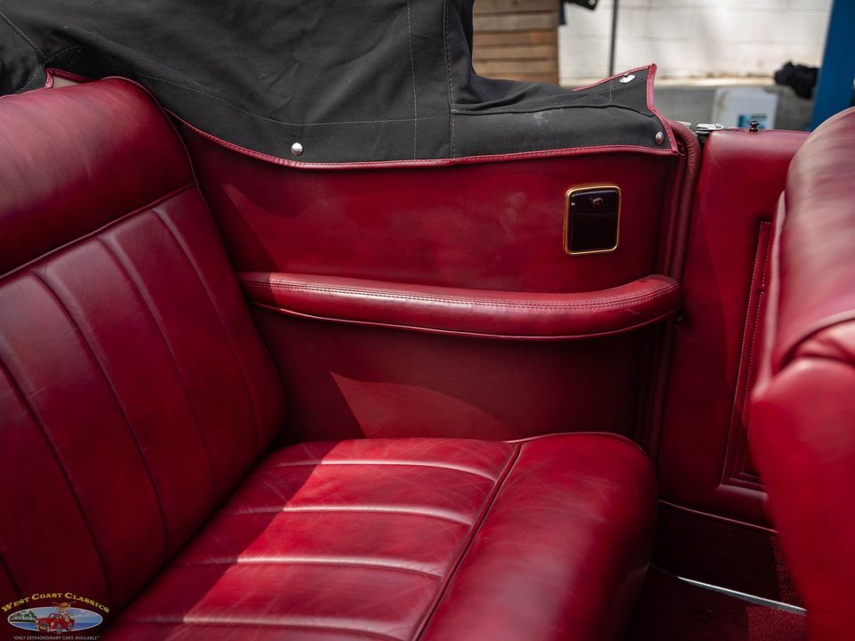 1940 Lincoln Zephyr Continental V12