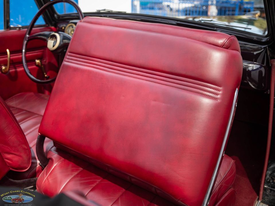 1940 Lincoln Zephyr Continental V12