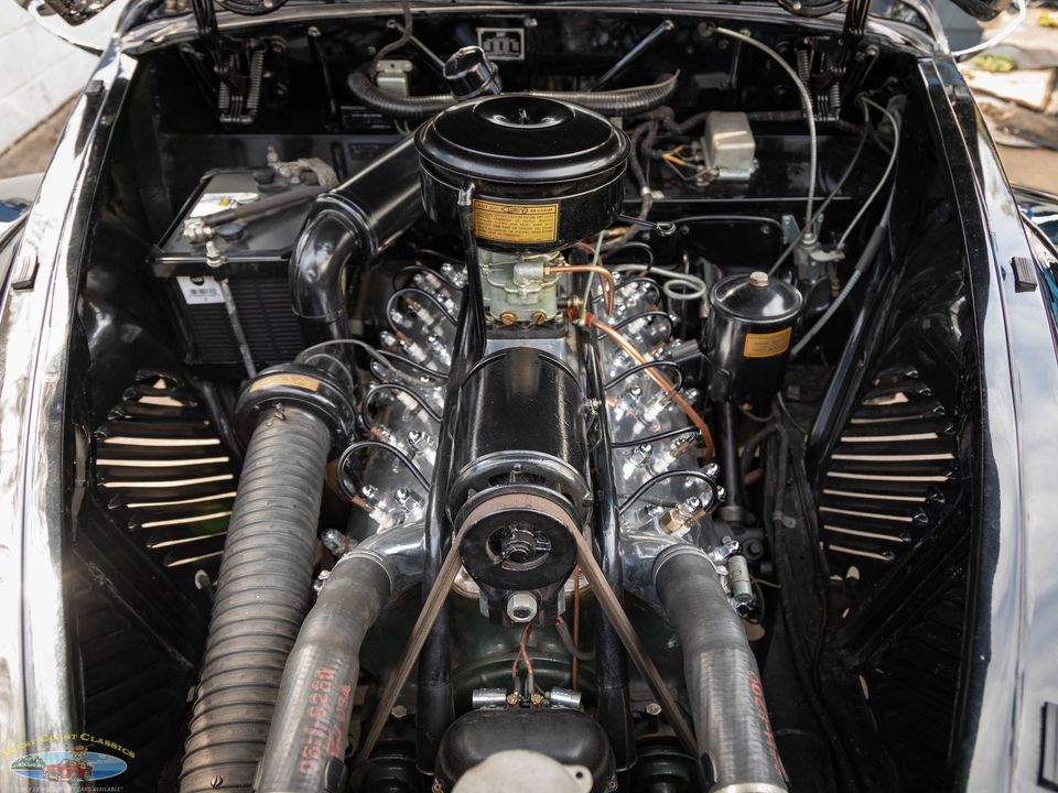 1940 Lincoln Zephyr Continental V12