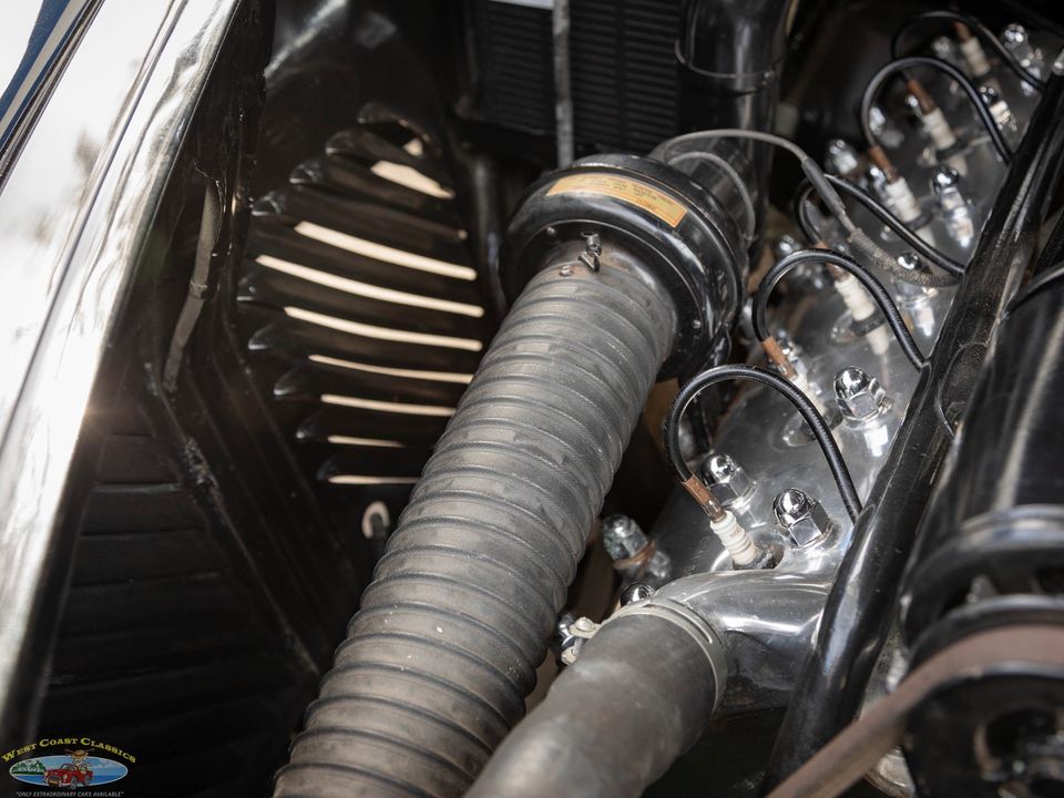 1940 Lincoln Zephyr Continental V12