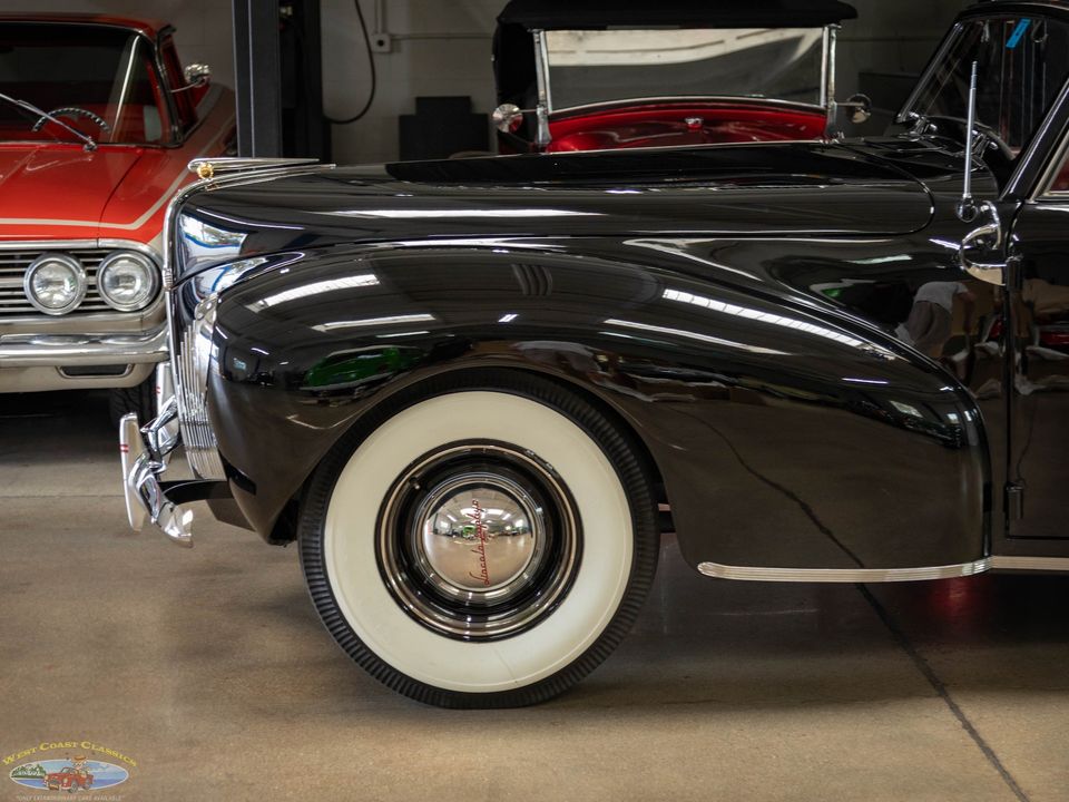 1940 Lincoln Zephyr Continental V12