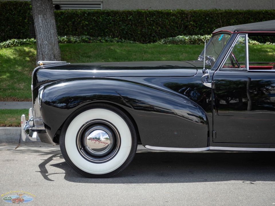 1940 Lincoln Zephyr Continental V12