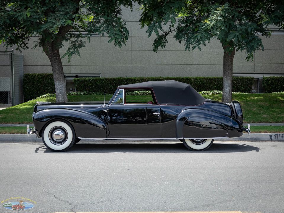 1940 Lincoln Zephyr Continental V12