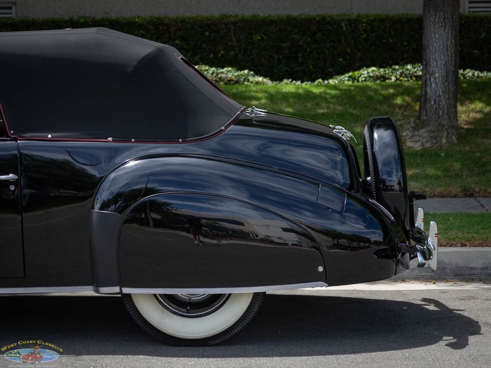 1940 Lincoln Zephyr Continental V12