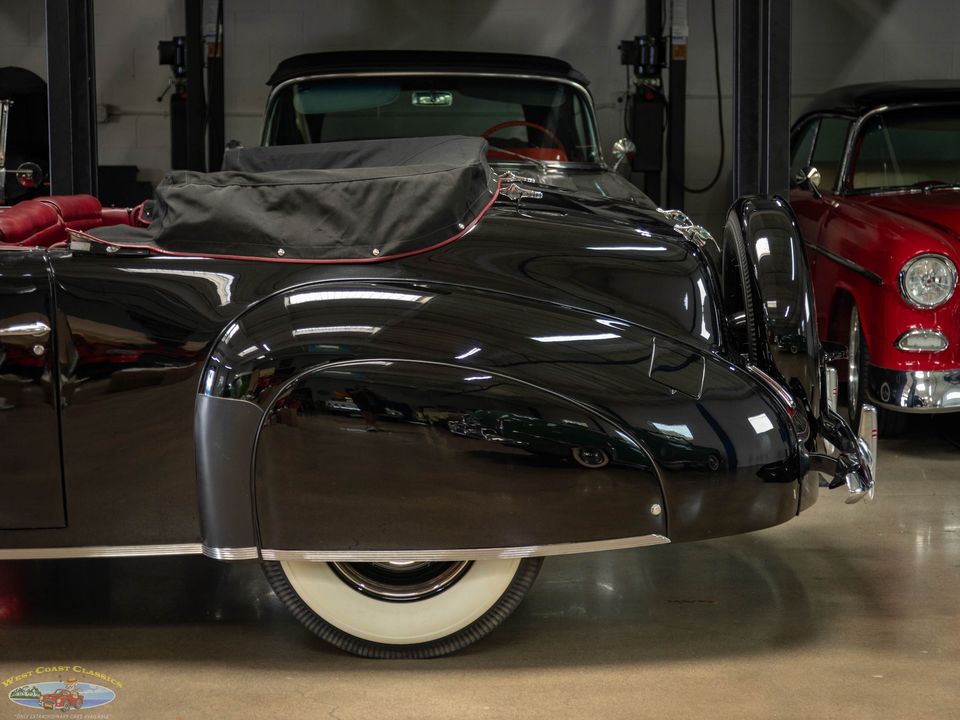 1940 Lincoln Zephyr Continental V12