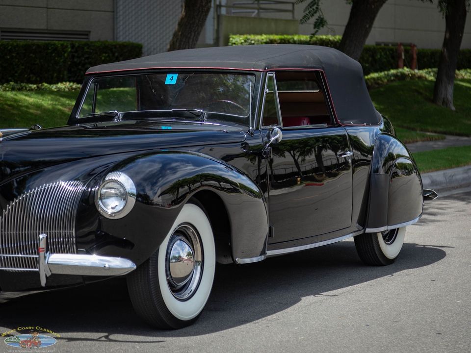 1940 Lincoln Zephyr Continental V12