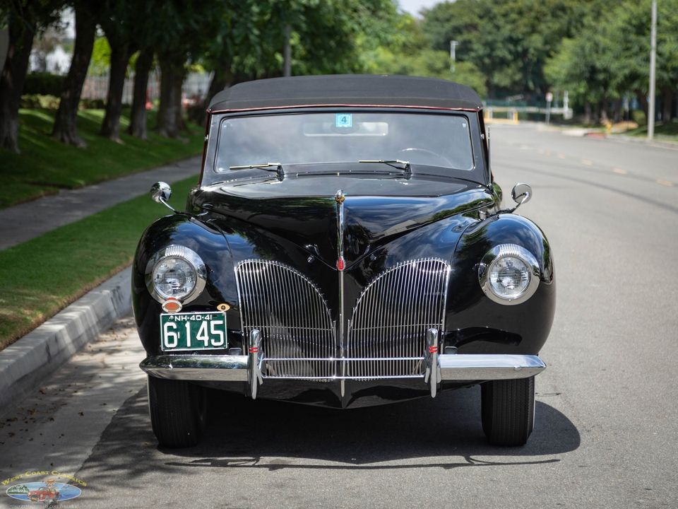 1940 Lincoln Zephyr Continental V12