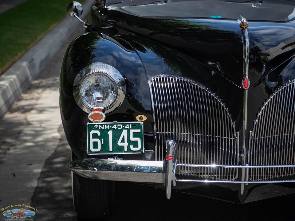 1940 Lincoln Zephyr Continental V12