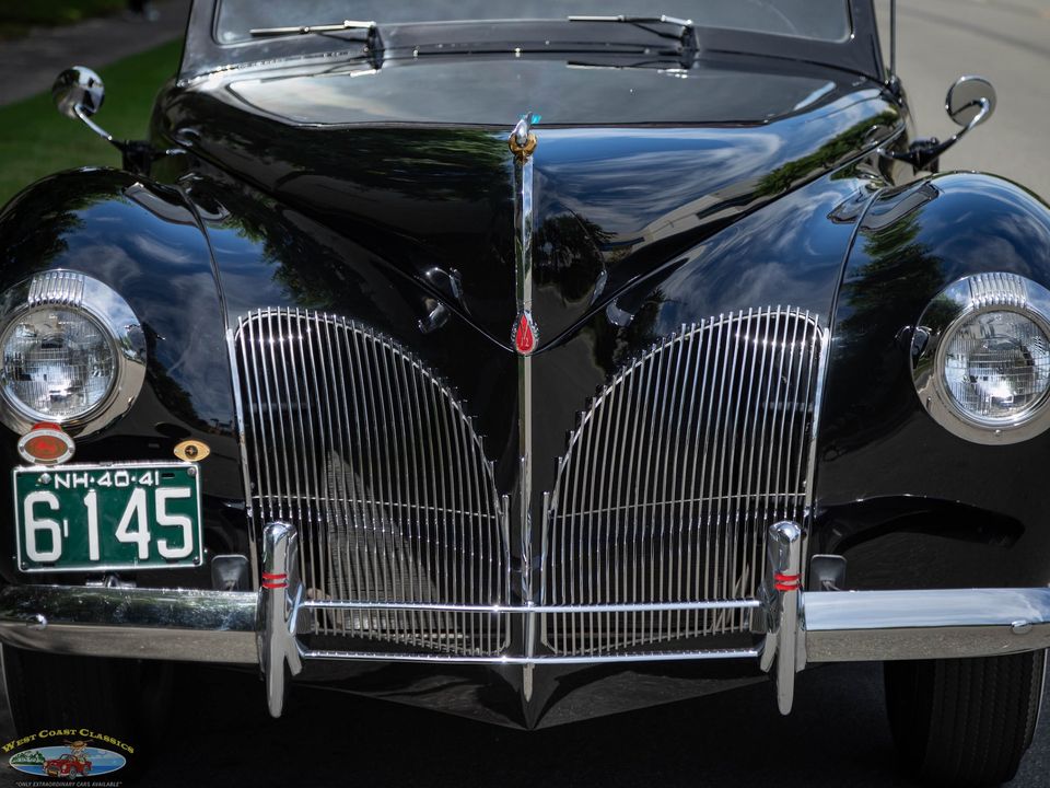 1940 Lincoln Zephyr Continental V12