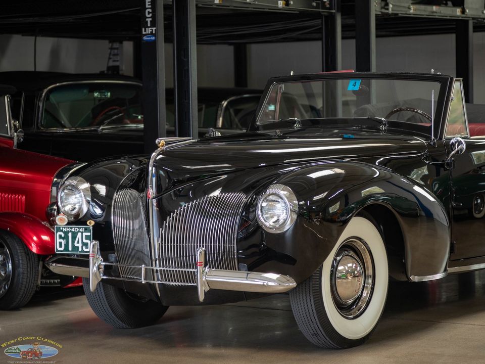 1940 Lincoln Zephyr Continental V12