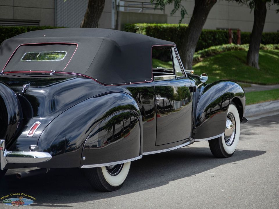 1940 Lincoln Zephyr Continental V12