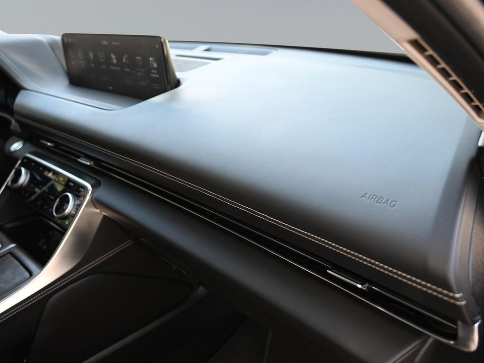2023 GENESIS GV80