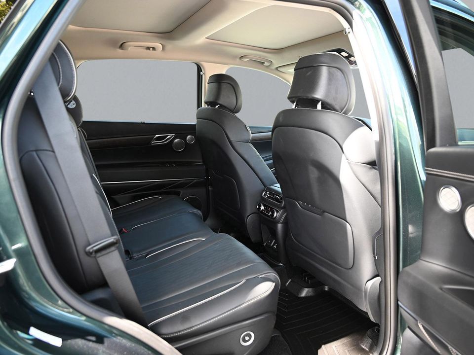 2023 GENESIS GV80
