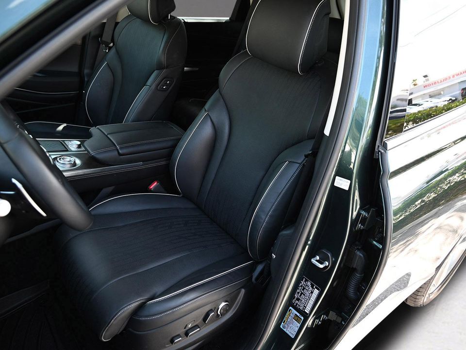 2023 GENESIS GV80