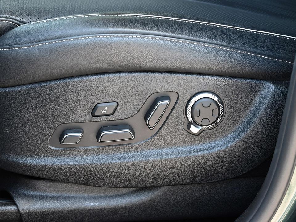 2023 GENESIS GV80