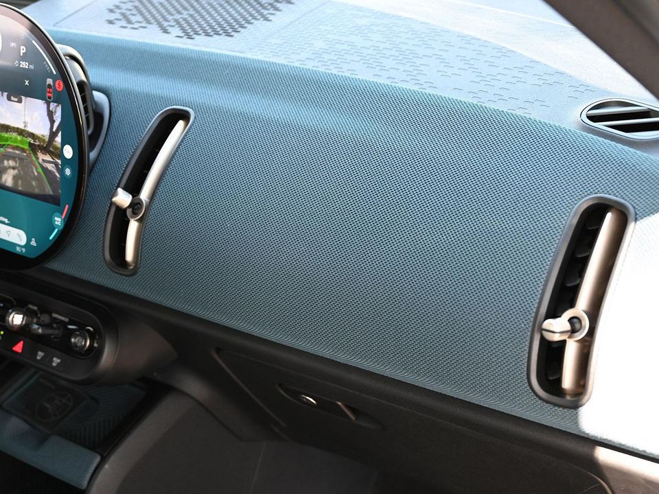 2025 MINI COUNTRYMAN