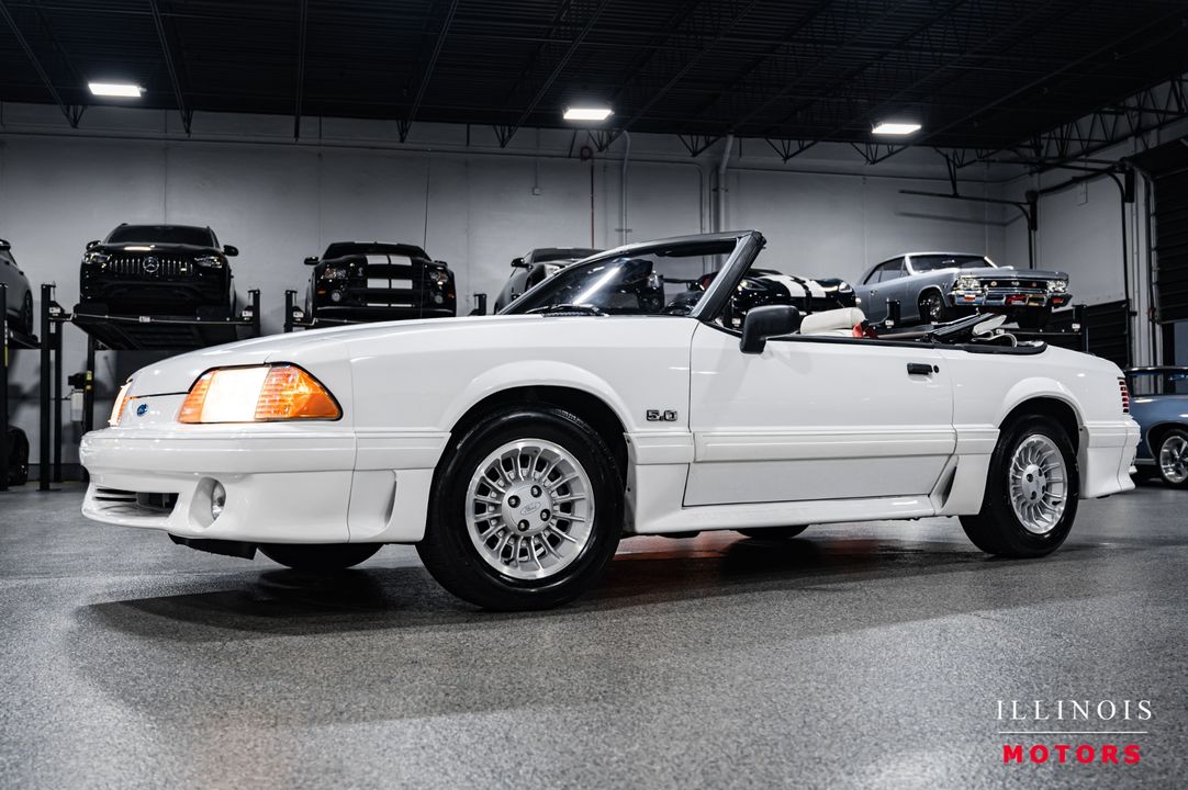 1990 Ford Mustang