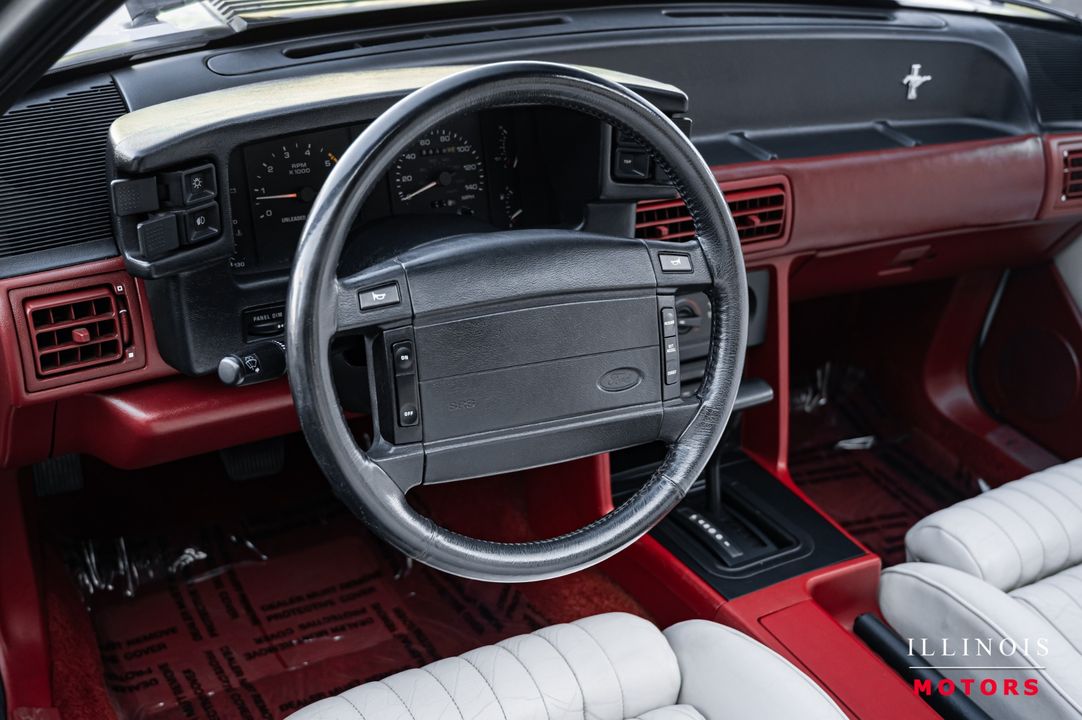 1990 Ford Mustang