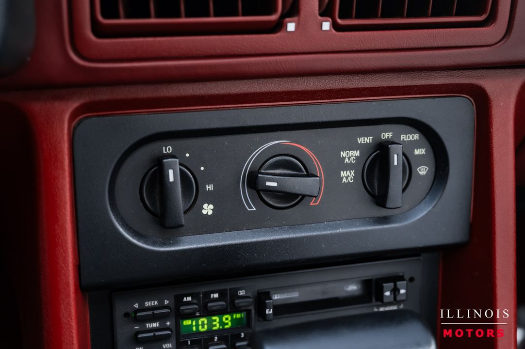 1990 Ford Mustang