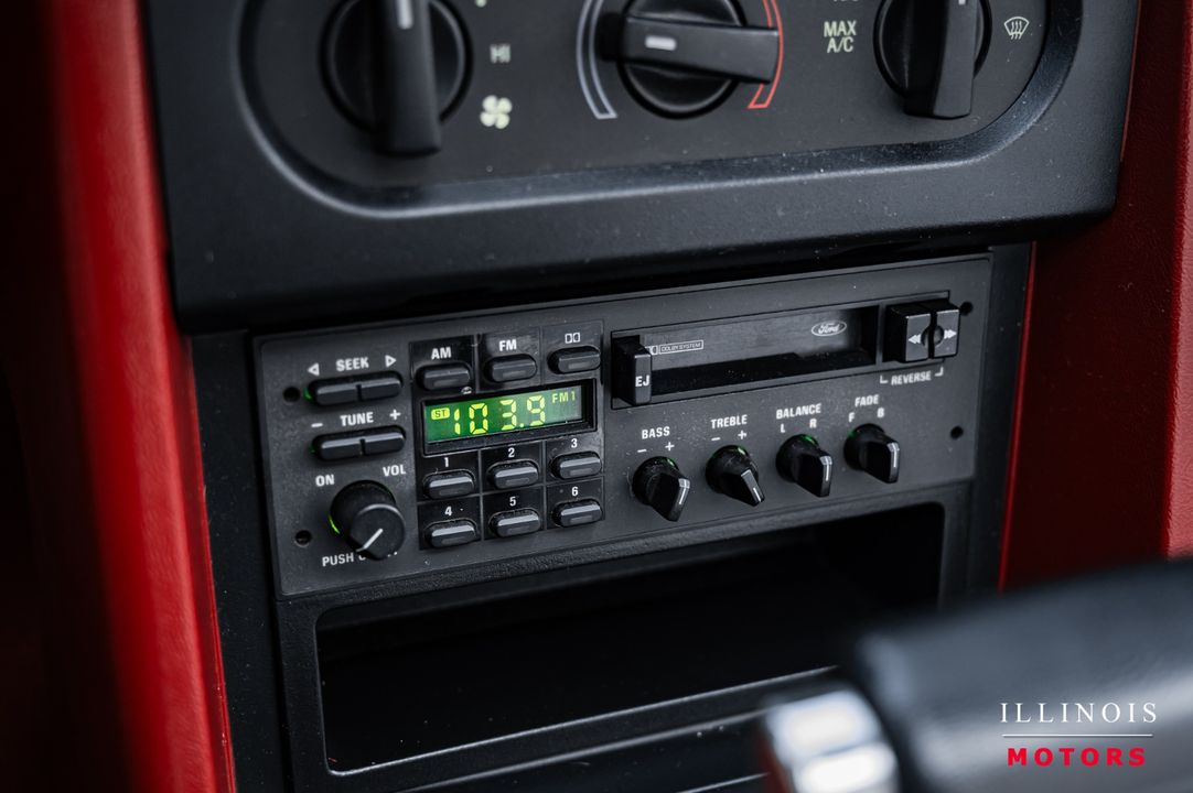 1990 Ford Mustang