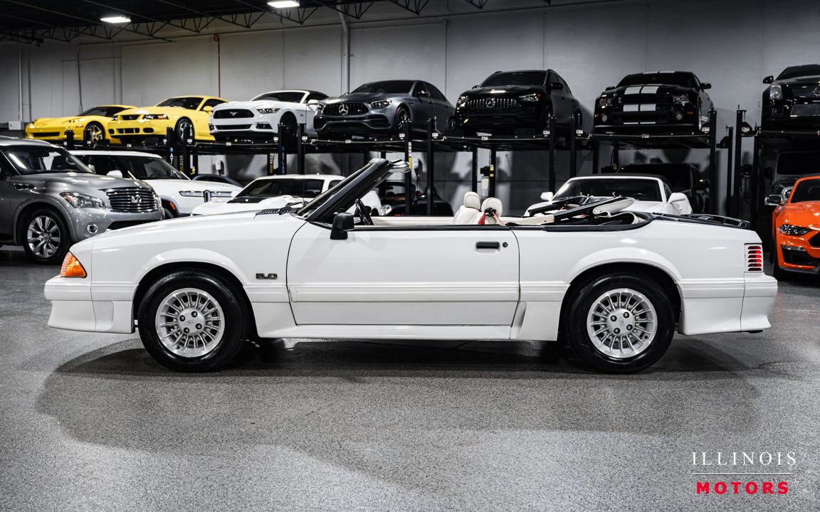 1990 Ford Mustang