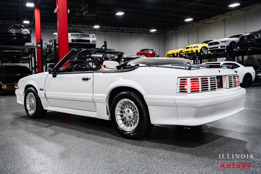 1990 Ford Mustang