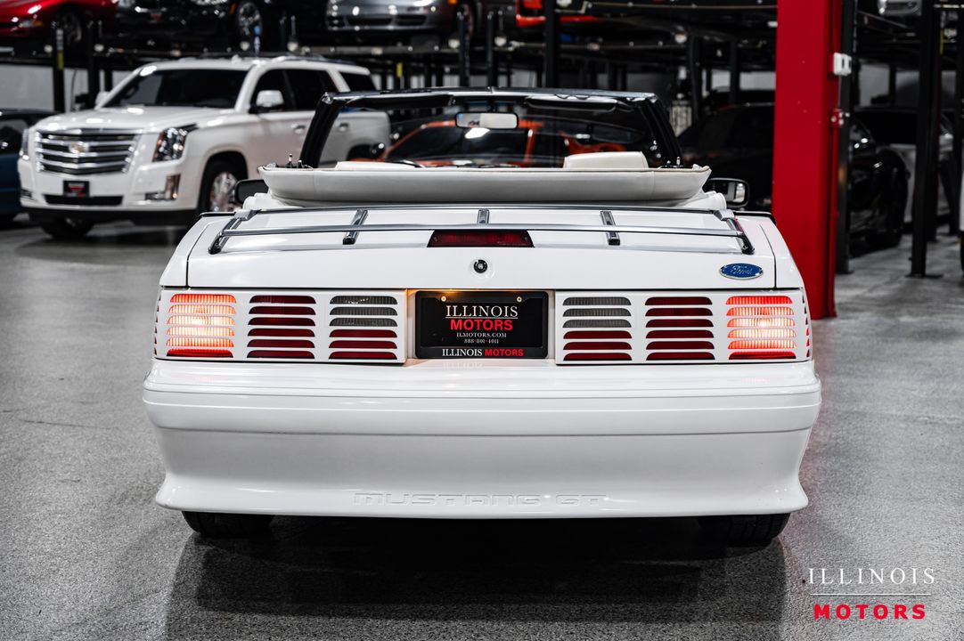 1990 Ford Mustang