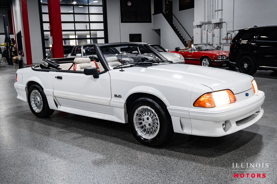 1990 Ford Mustang