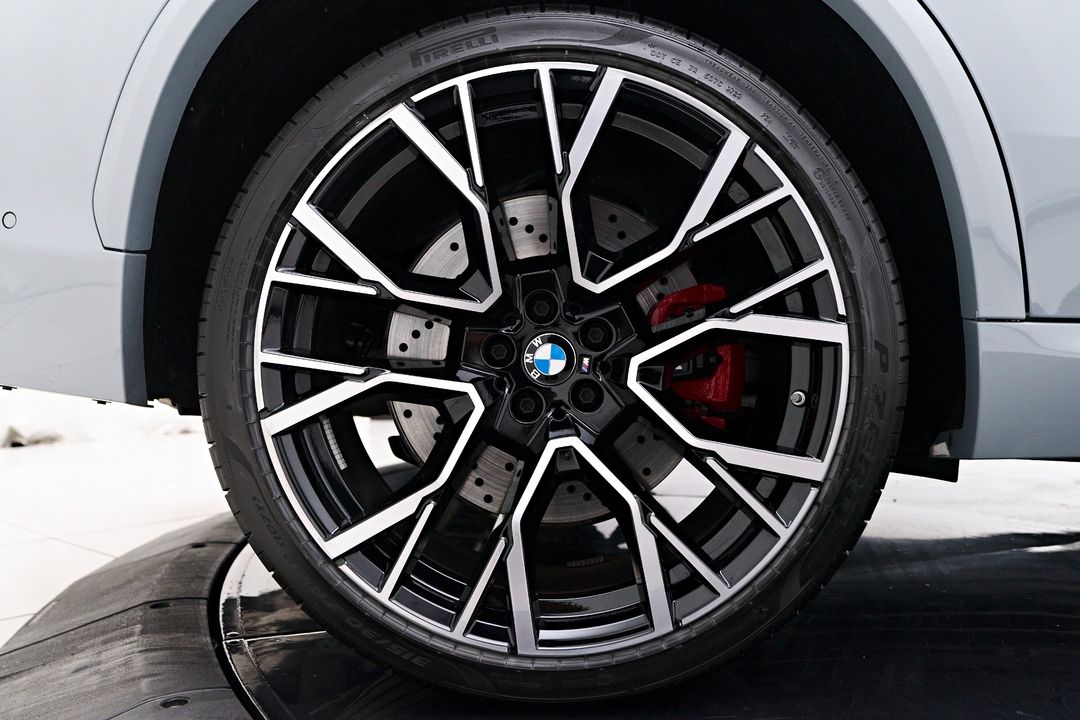 2025 BMW X5 M