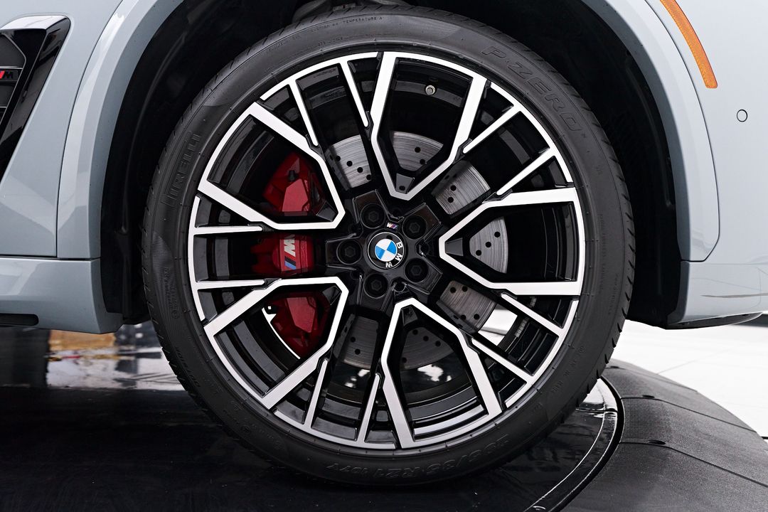 2025 BMW X5 M