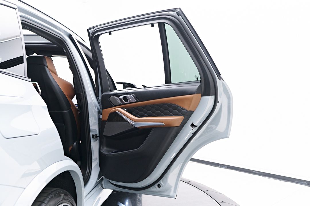 2025 BMW X5 M