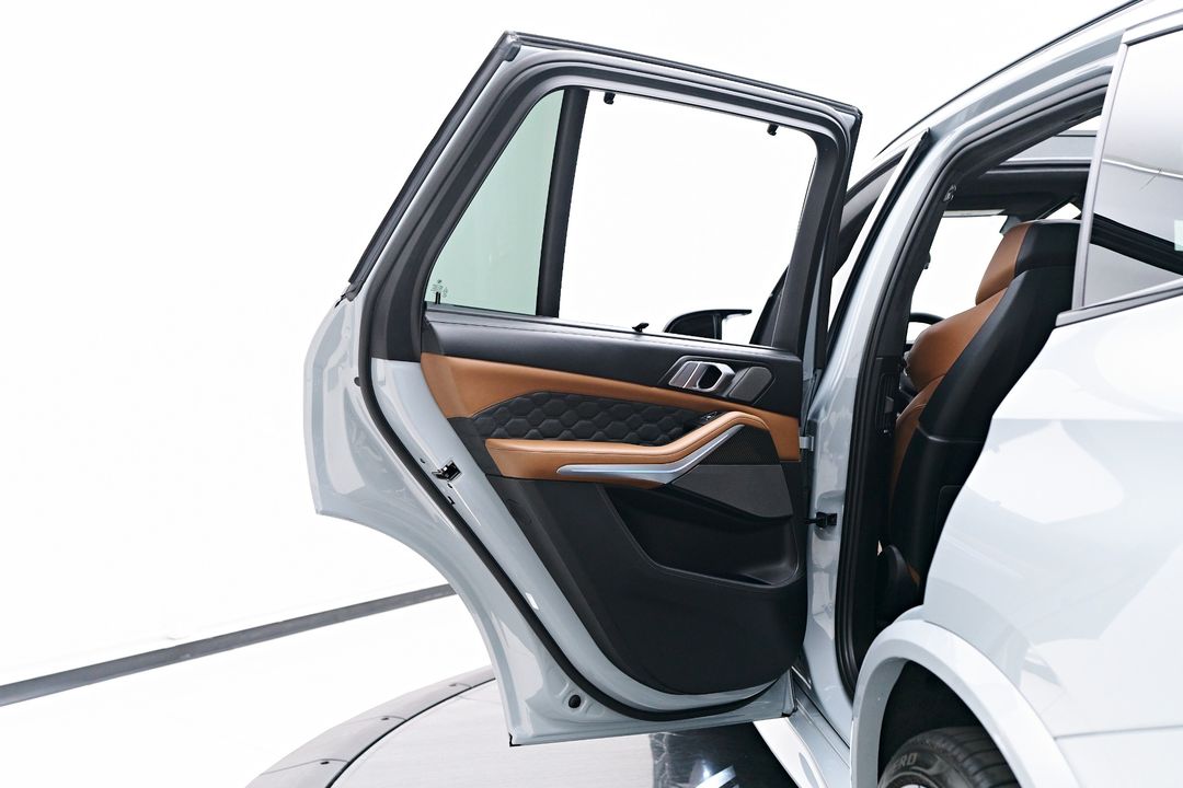 2025 BMW X5 M